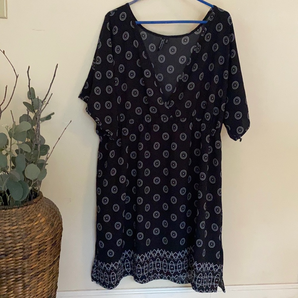 Swimsuit coverup black and white 2X